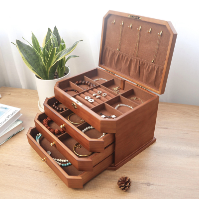 Луксозна дървена кутия за бижута с велур и ключалка